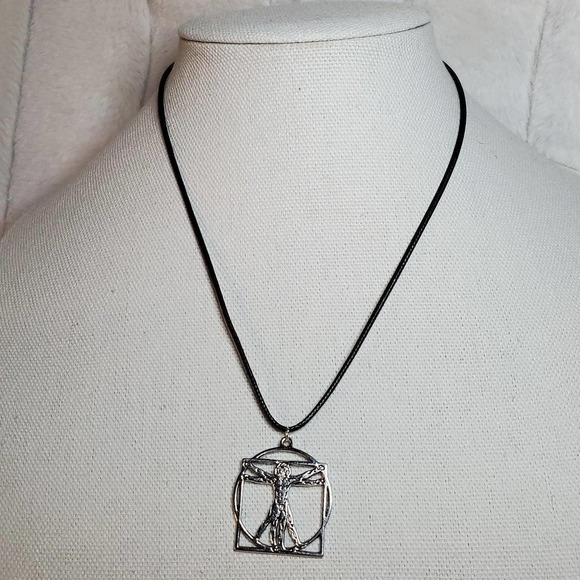 Leonardo Da Vinci Vitruvian Man Drawing Charm Necklace - Picture 3 of 3